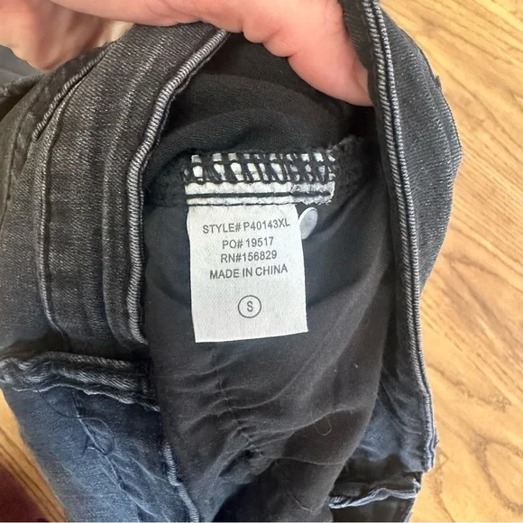 White Birch Distressed Skinny Jeans Raw Hem Black Gray Size Small - Picture 8 of 11